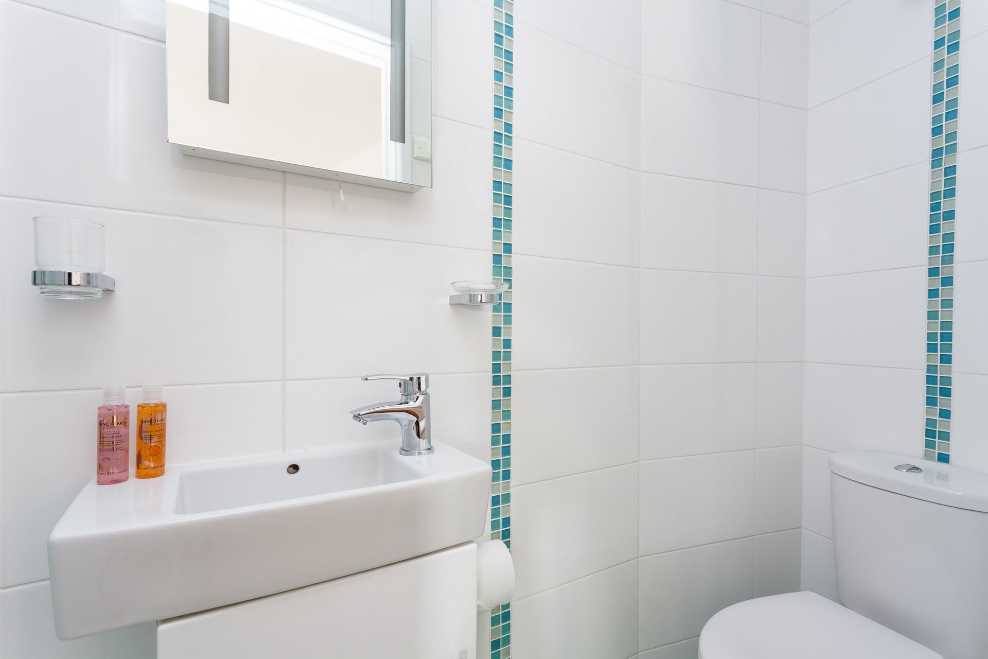 This apartment is ideal for two couples with the use of an en-suite each.