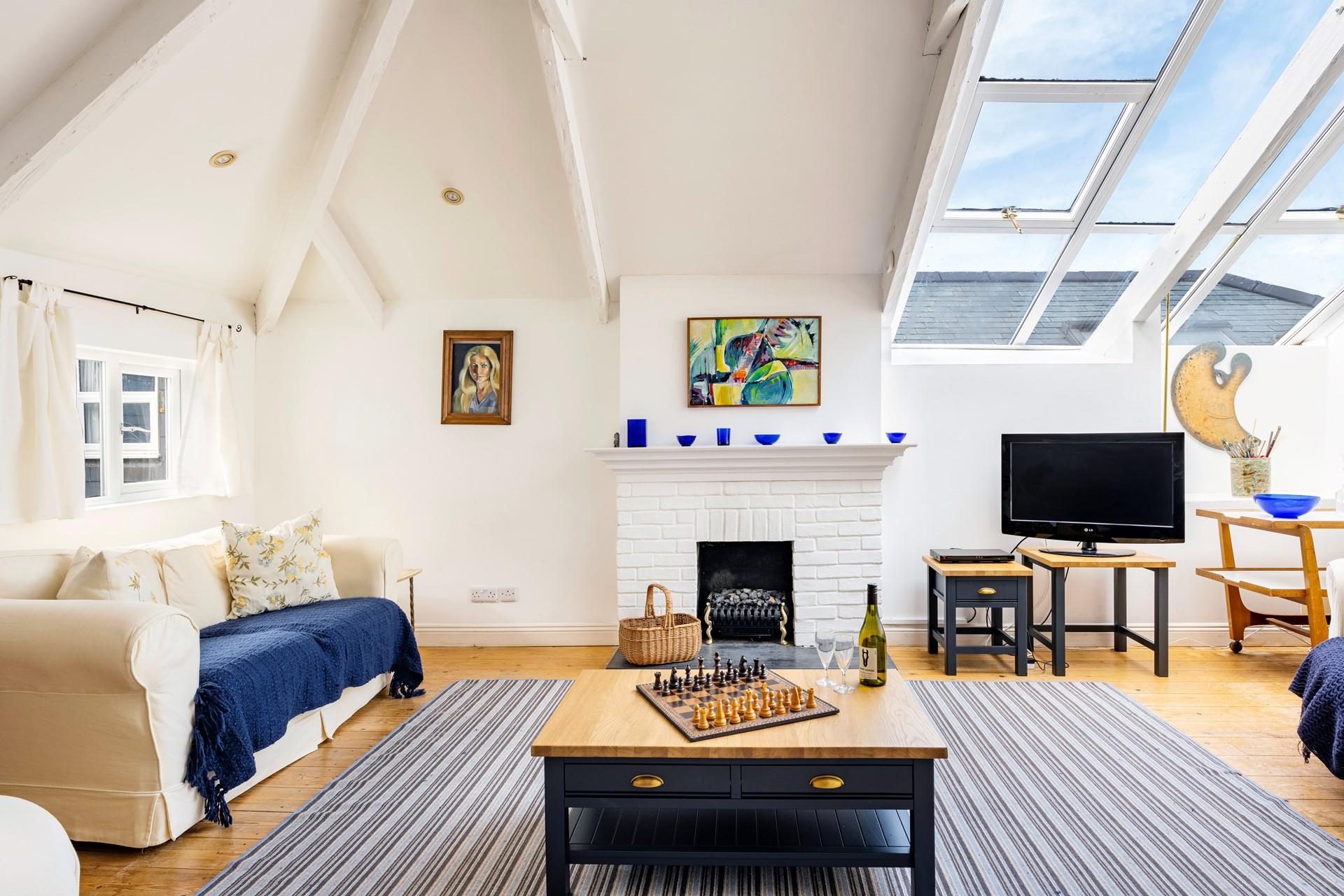 Enjoy wine and nibbles in the evenings.