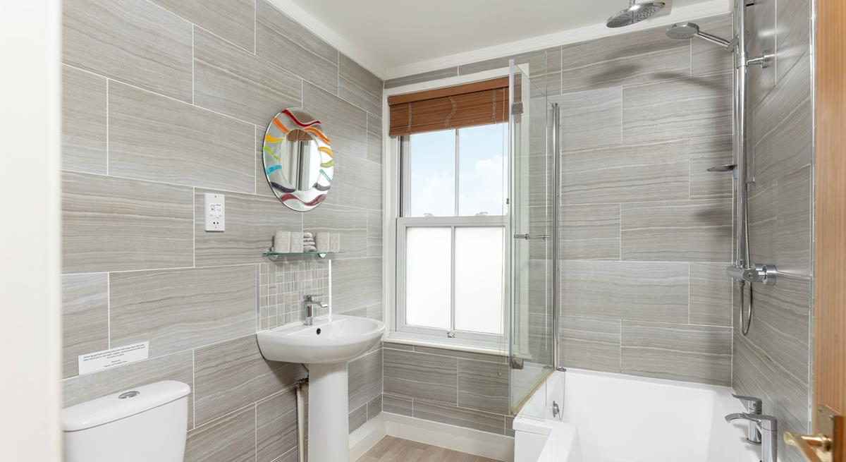 Modern bathroom with bath - perfect to relax in after a long day!