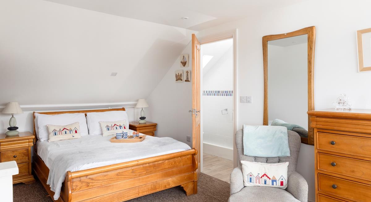 Tuck yourself into the soft sheets in the spacious double bed and drift off to sleep.