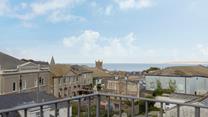 Far-reaching views await from the balcony.
