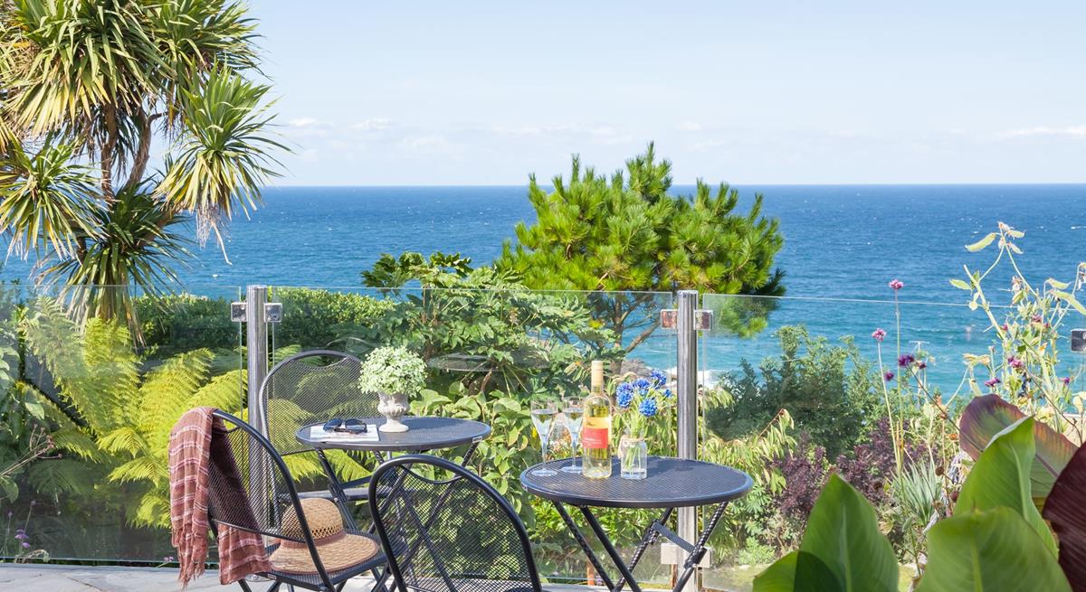 Watch the sun come down whilst sipping your favourite drink on the terrace.