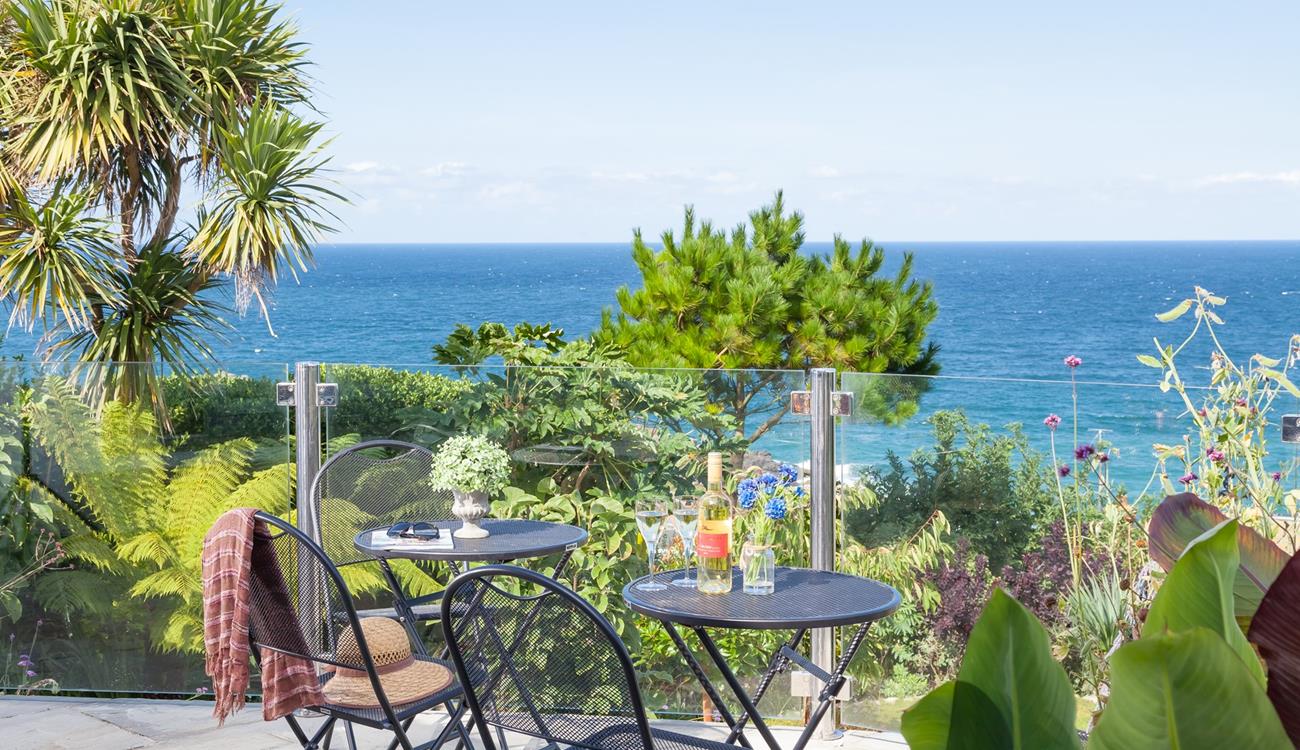 Watch the sun come down whilst sipping your favourite drink on the terrace.