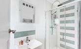 Wander into the ensuite for an invigorating morning shower. - Thumbnail Image