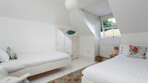Sleeping 8, Albany House is the perfect family-friendly getaway.