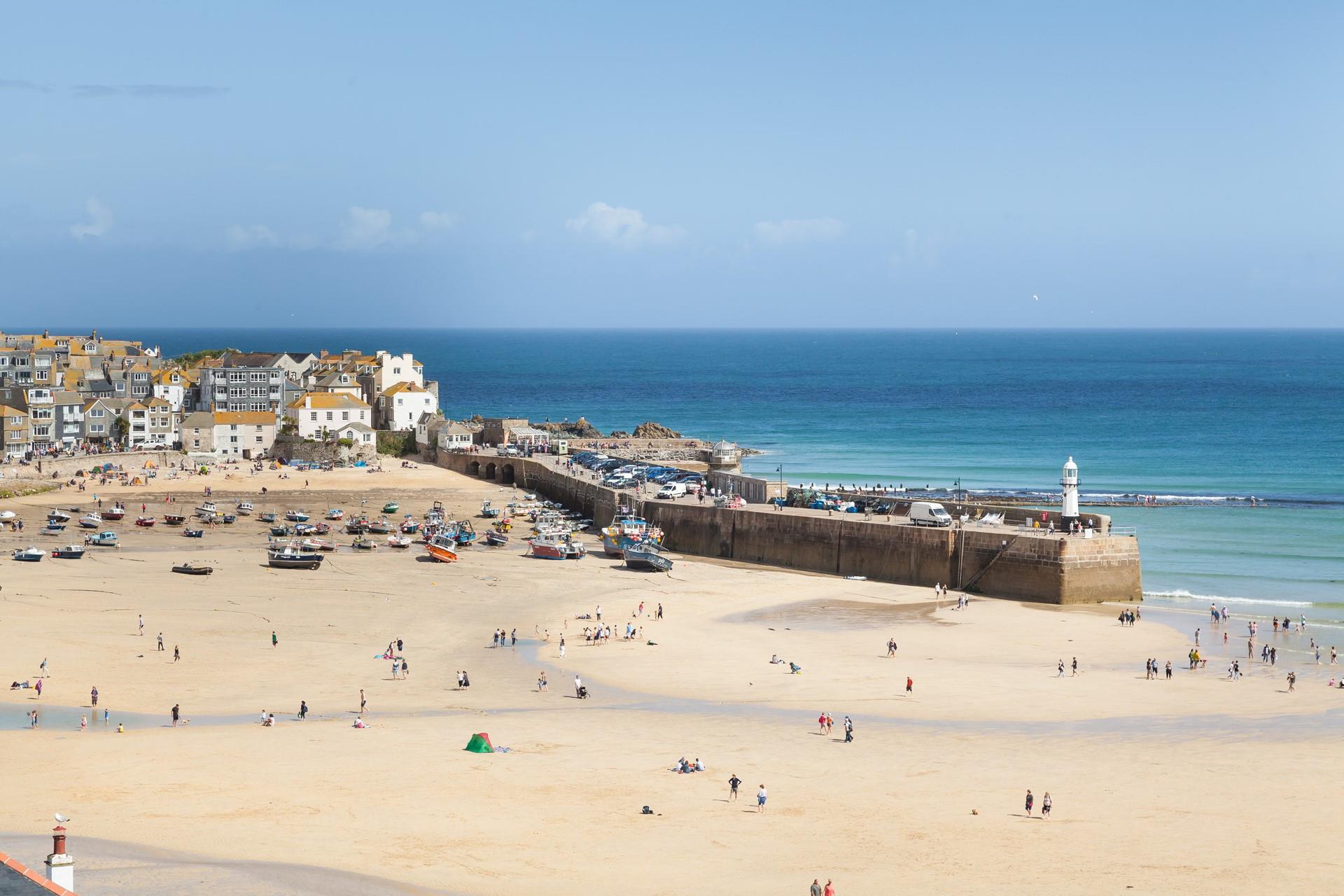 Within minutes you can be on the beach with your toes in the sand and the turquoise waters beckoning you in!