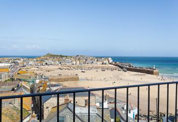 This really is the most incredible property for couples or solo travellers wanting a cosy base to explore St Ives from!