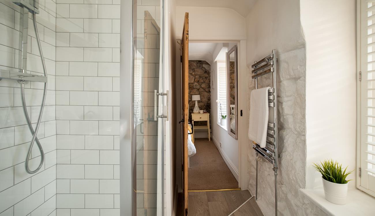 Wake yourself up with a hot shower ready for the day ahead.