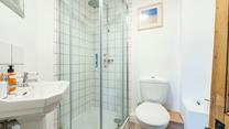 Wash off the sand from a day at Porthmeor and get ready for an evening meal.