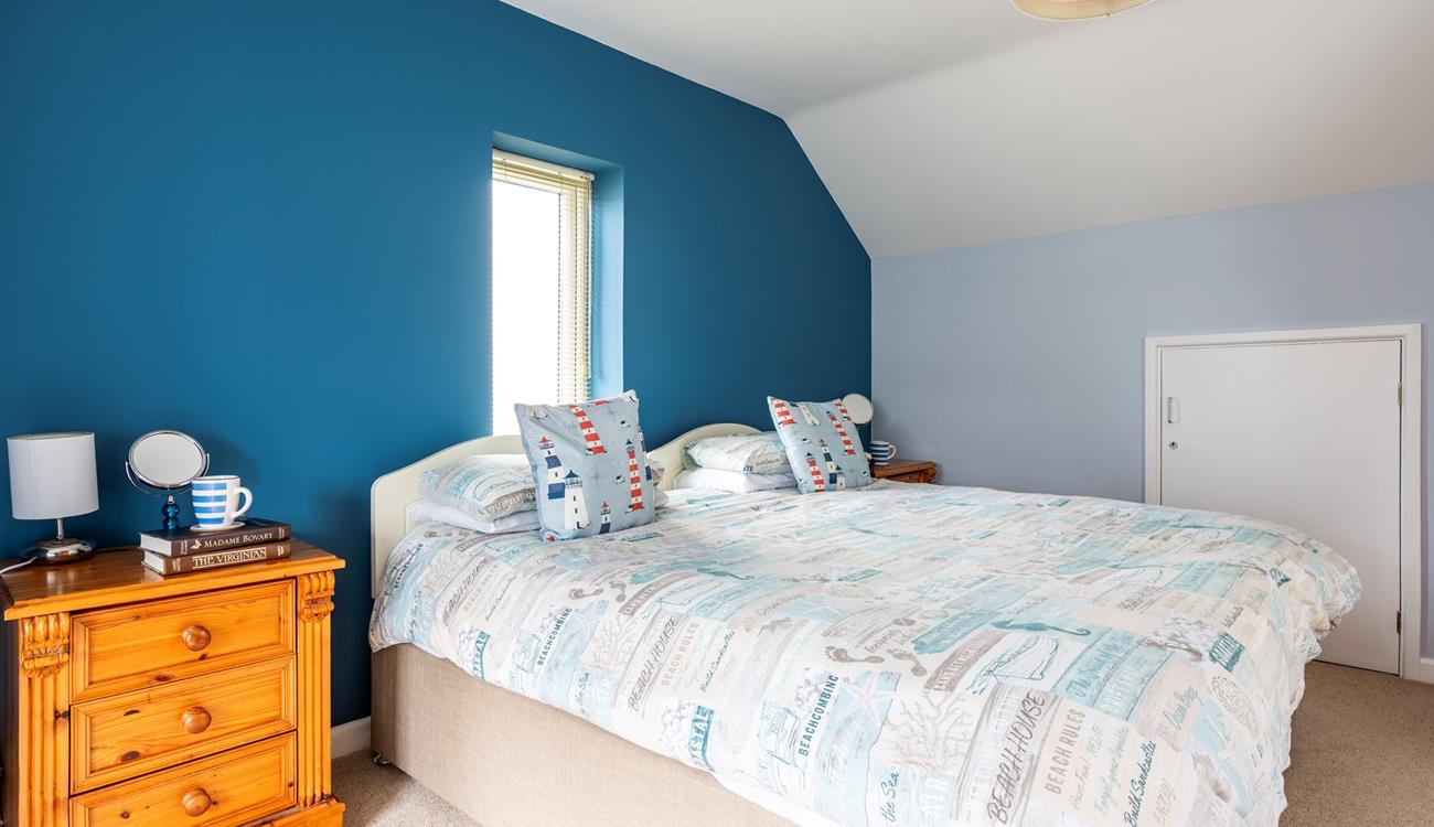 Wake up in the super king bed to the sun shining into the room. 