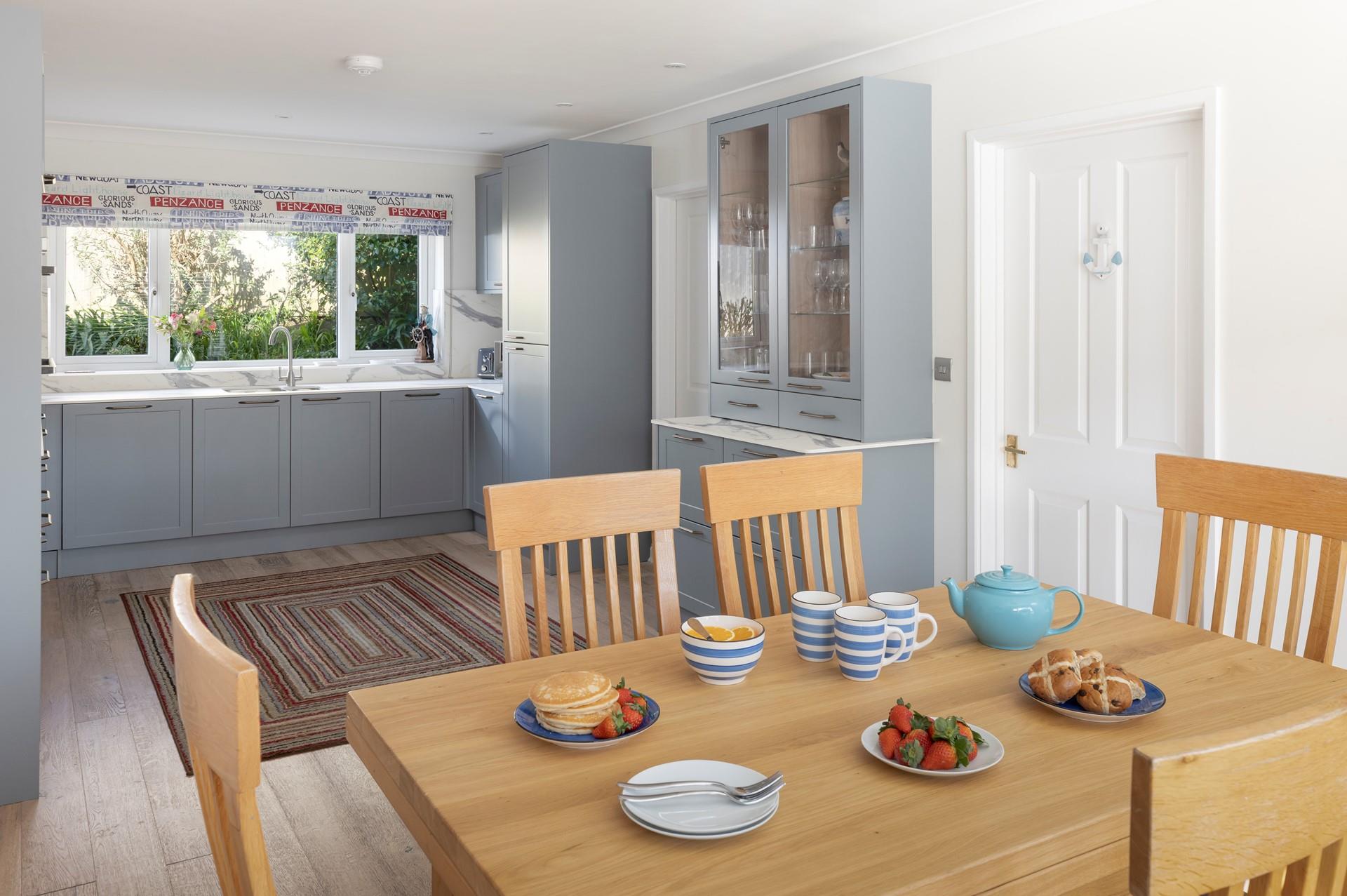 Entertain the family whilst cooking up a delicious meal. 