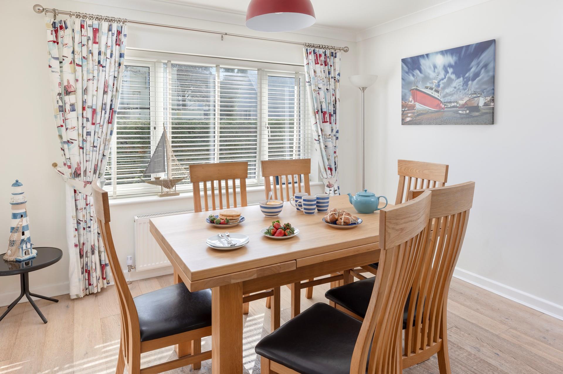 Gather around the table to enjoy meals with the family. 