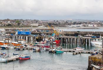 The house overlooks the harbour where you can watch the fishermen go about their work.
