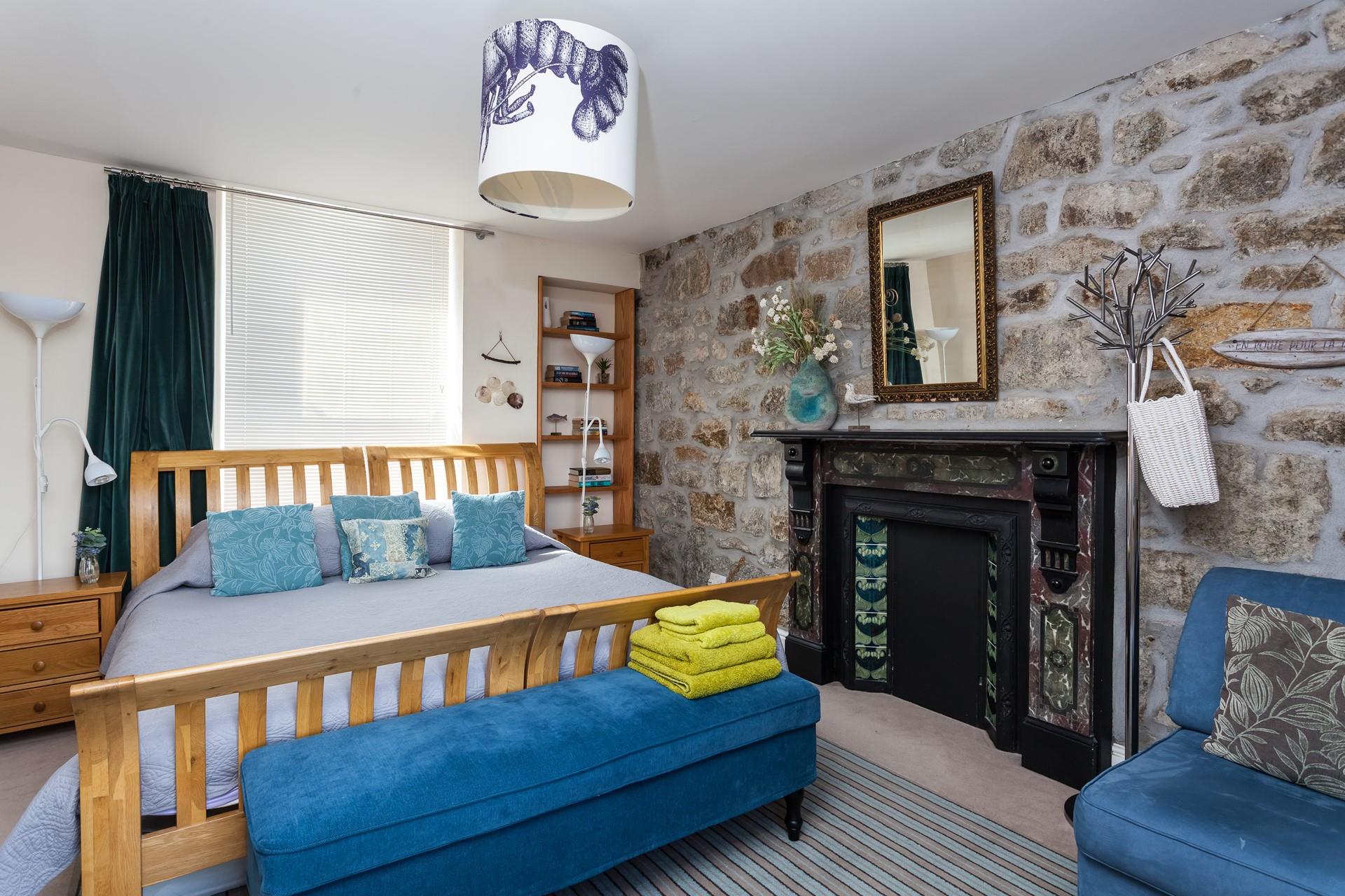 Bedroom 1 can be made up as a double or twin beds, depending on your preference. 