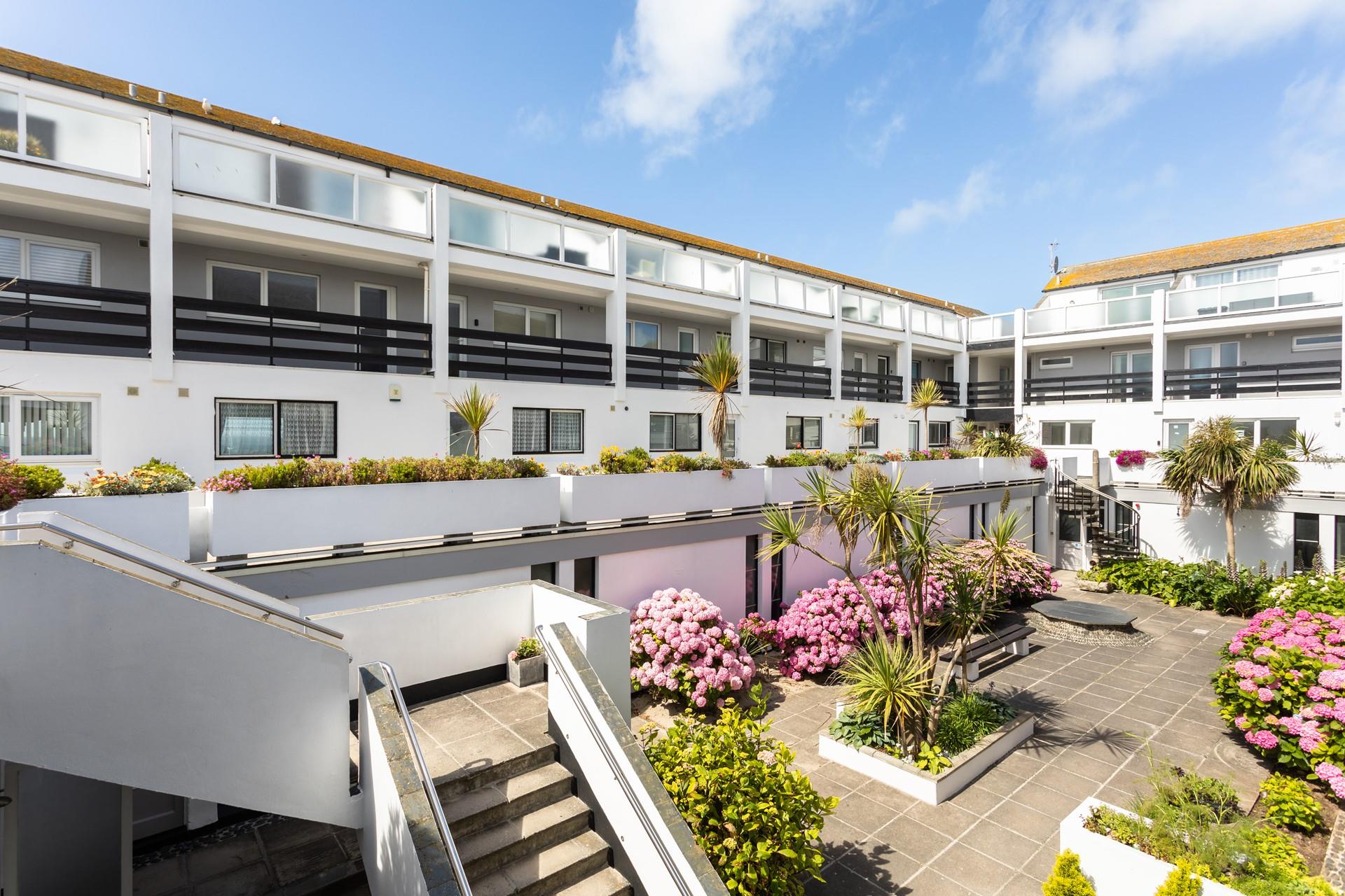 Spend your days sunbathing and swimming in the sea of Porthmeor's Blue Flag beach.