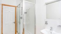 Start your day with a hot shower in the bright and fresh bathroom or wash away the sand after a day of coast path exploration! 