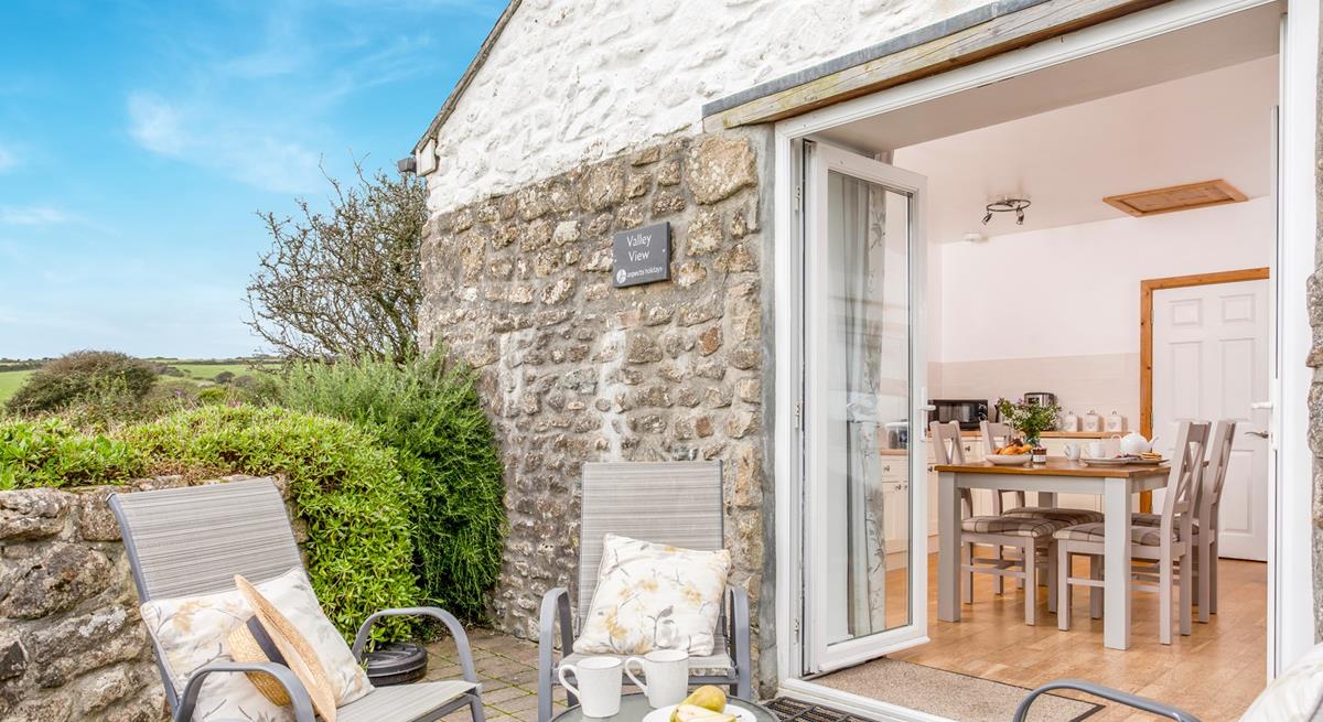 Spend summer nights making the most of the sun with a glass of wine in hand!