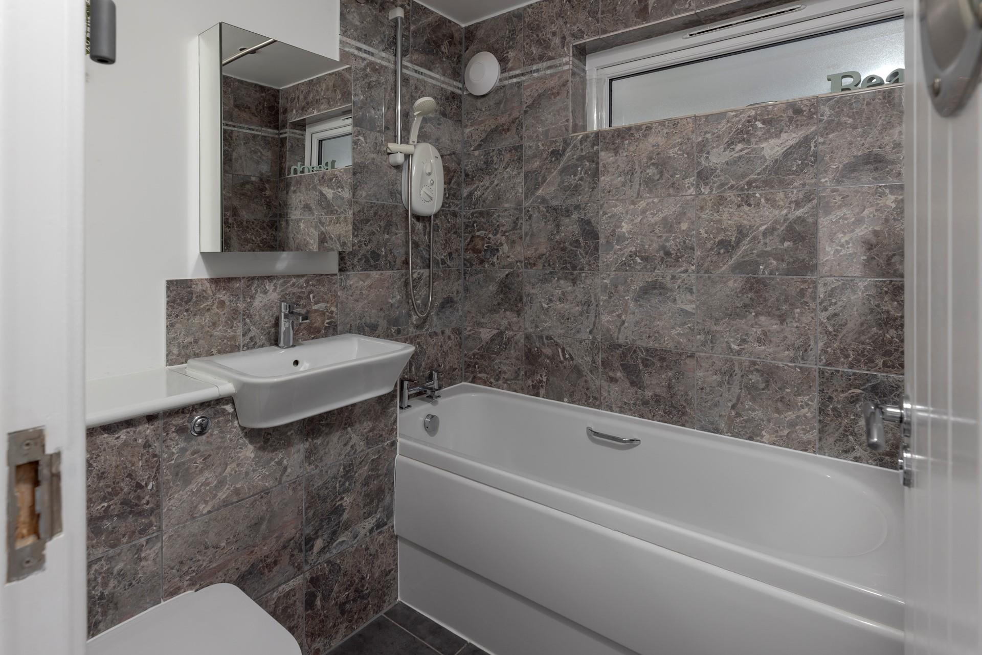 Run a bath, relax and unwind in the bubbles!