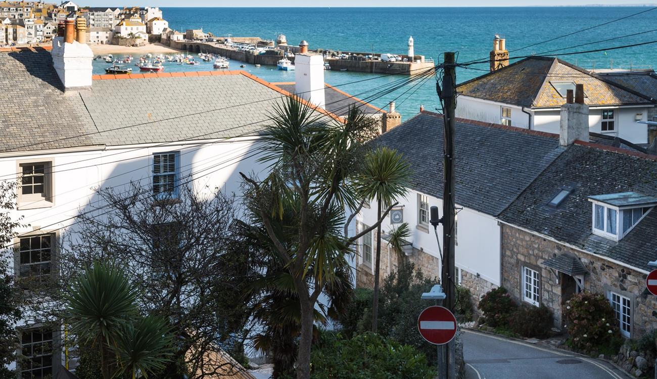 The shops and cafes are just a short walk from Polmear.