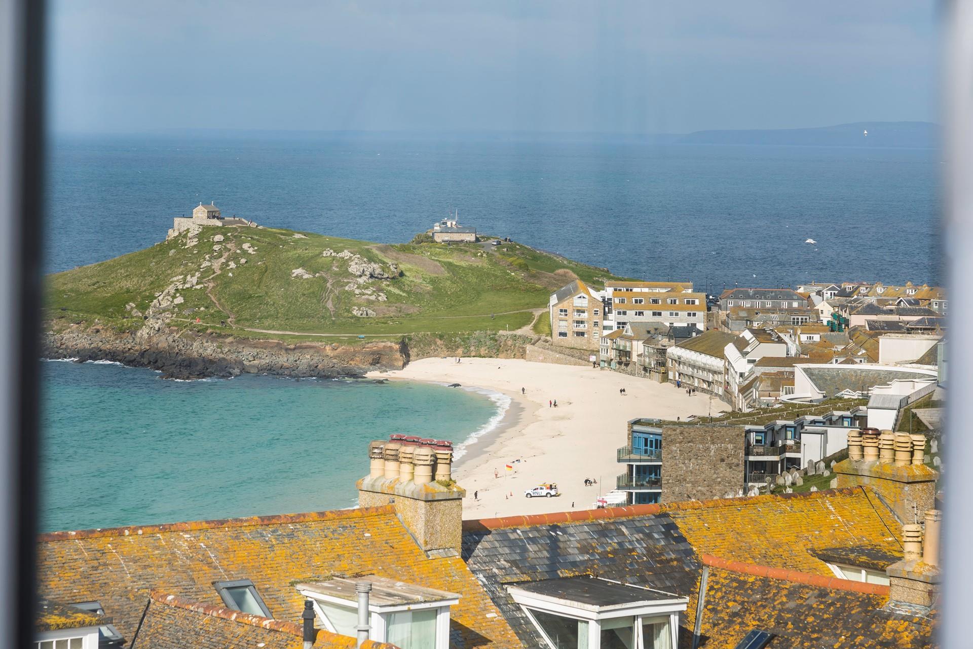 Island View certainly lives up to its name!