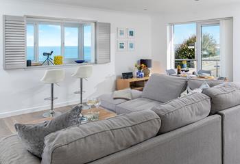 Enjoy far-reaching sea views at Lodge 1a, Carrack Gladden. 