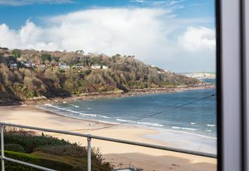 While away the days admiring the coming and goings of the tide at Carbis Bay beach.