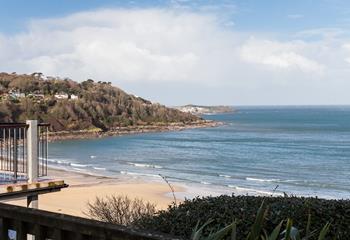 Be mesmerized by the unbeatable views of Carbis Bay beach from the private patio. 