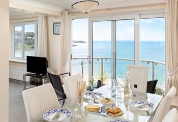 The open plan living area makes the most of the beautiful seascapes of Carbis Bay.