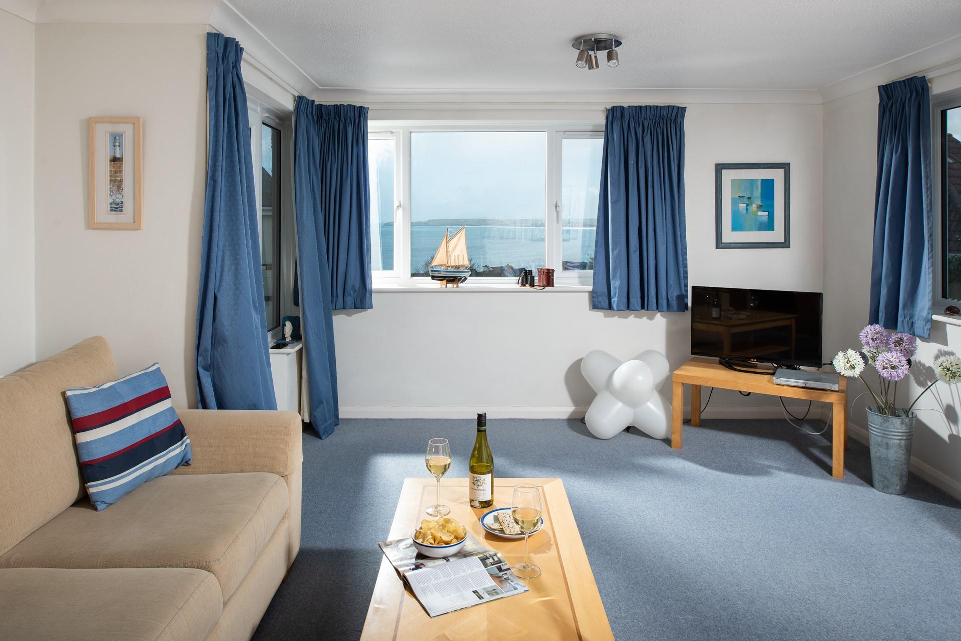 We love the nautical decor in this apartment.