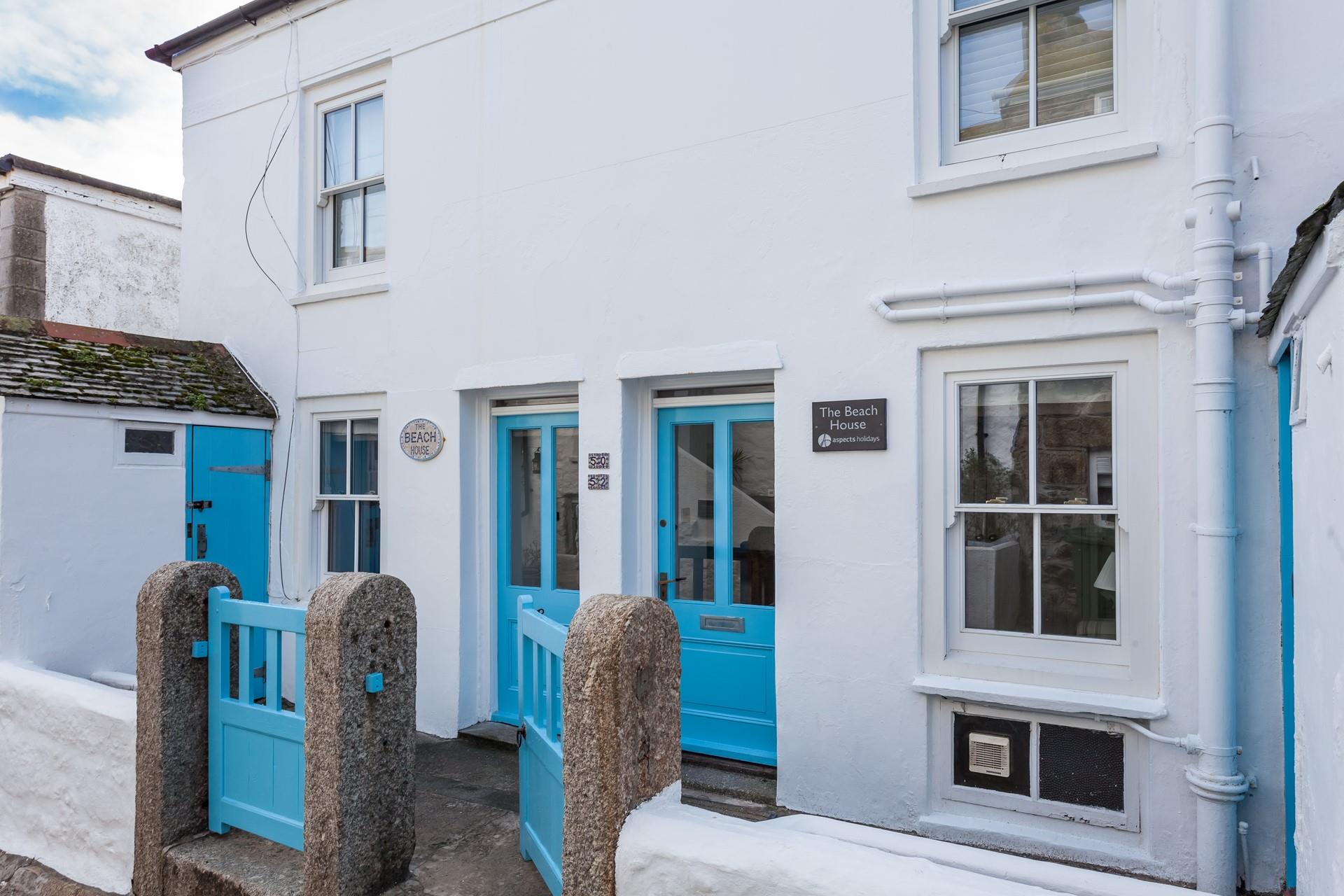 The Beach House, St Ives, Downalong Aspects Holidays