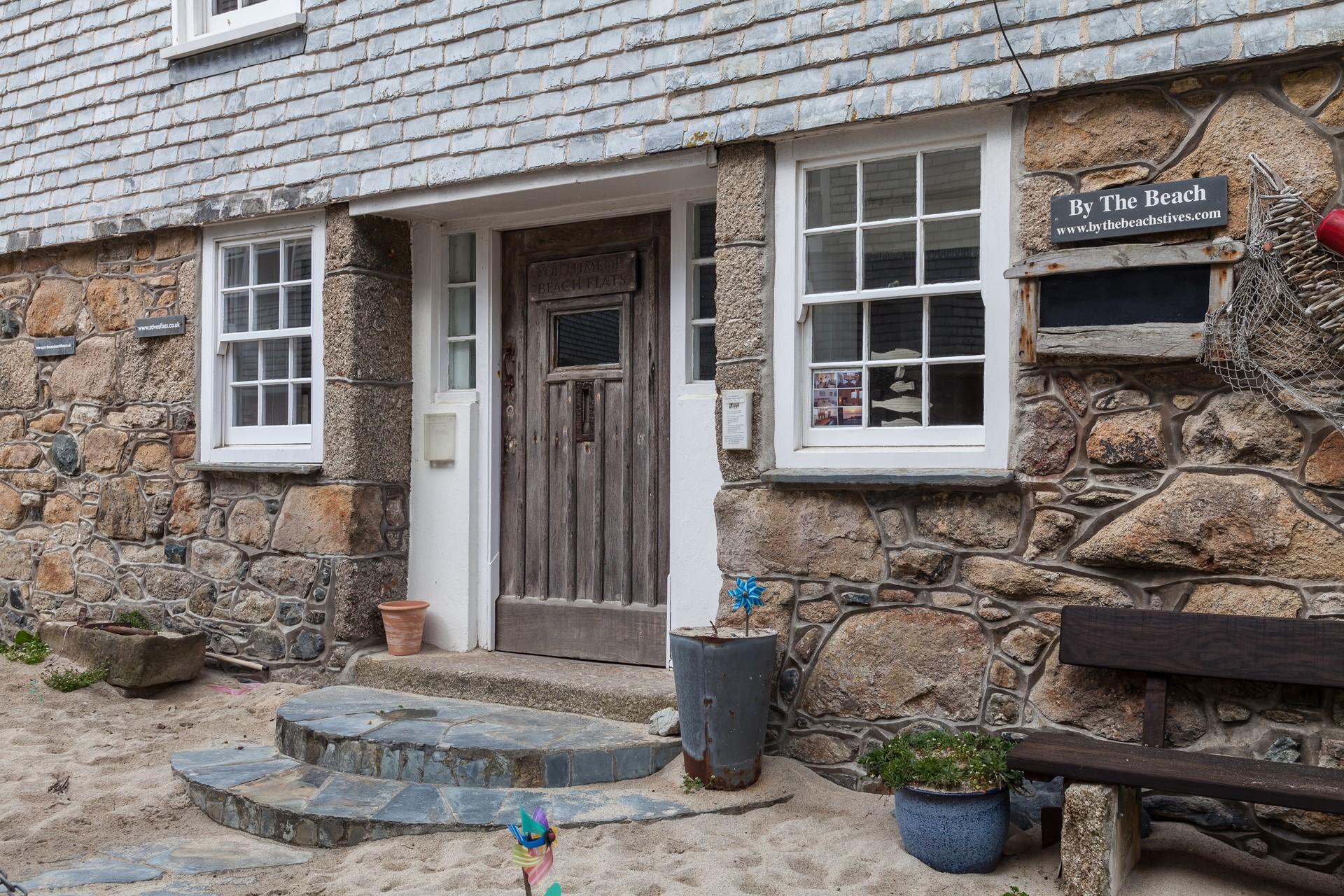 This apartment is perfect if you intend to spend your days on the beach.