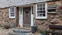 This apartment is perfect if you intend to spend your days on the beach.