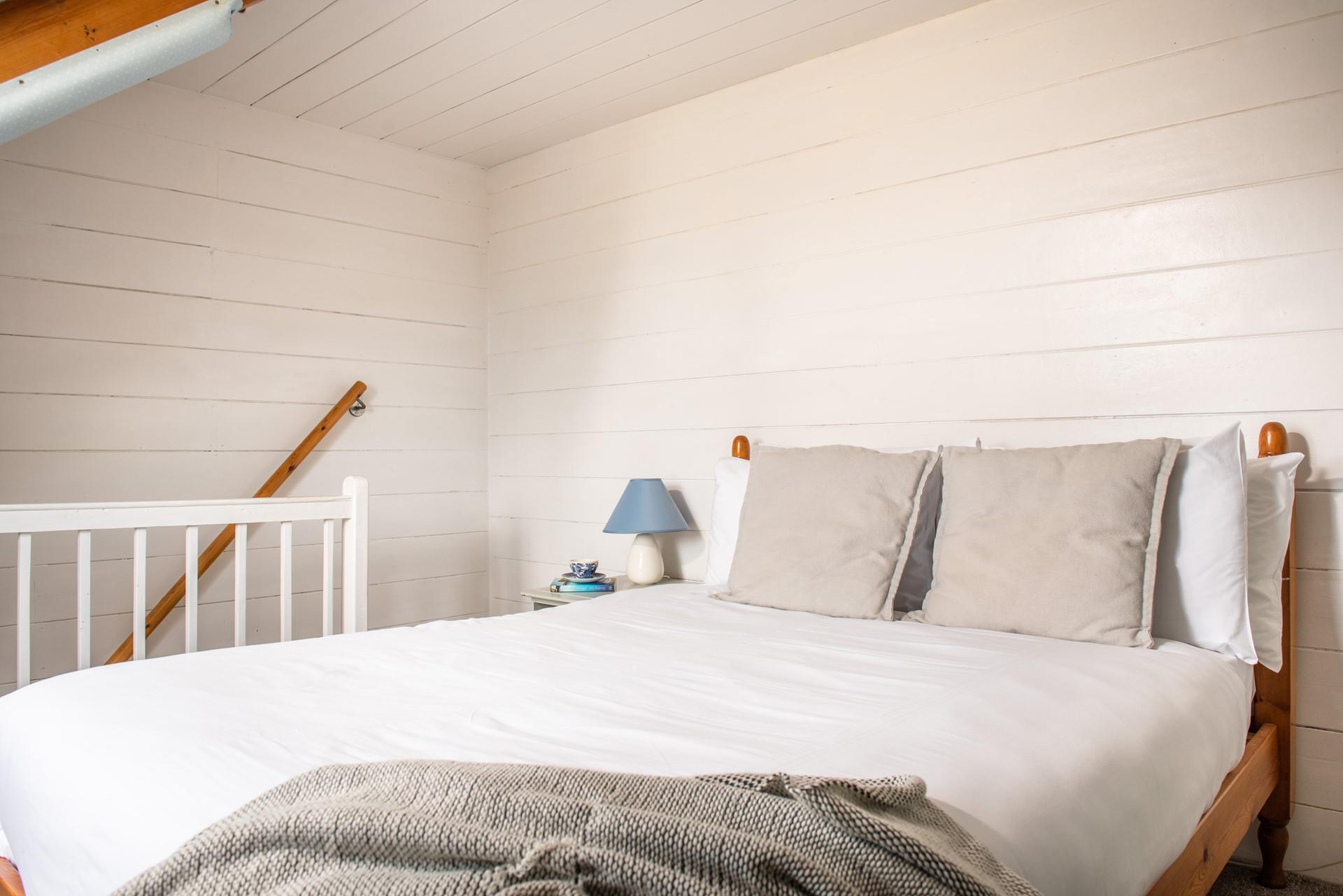 Natural tones help you to relax and unwind before bed.