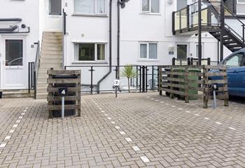 There is allocated parking for one car, so you can park and explore St Ives with ease.