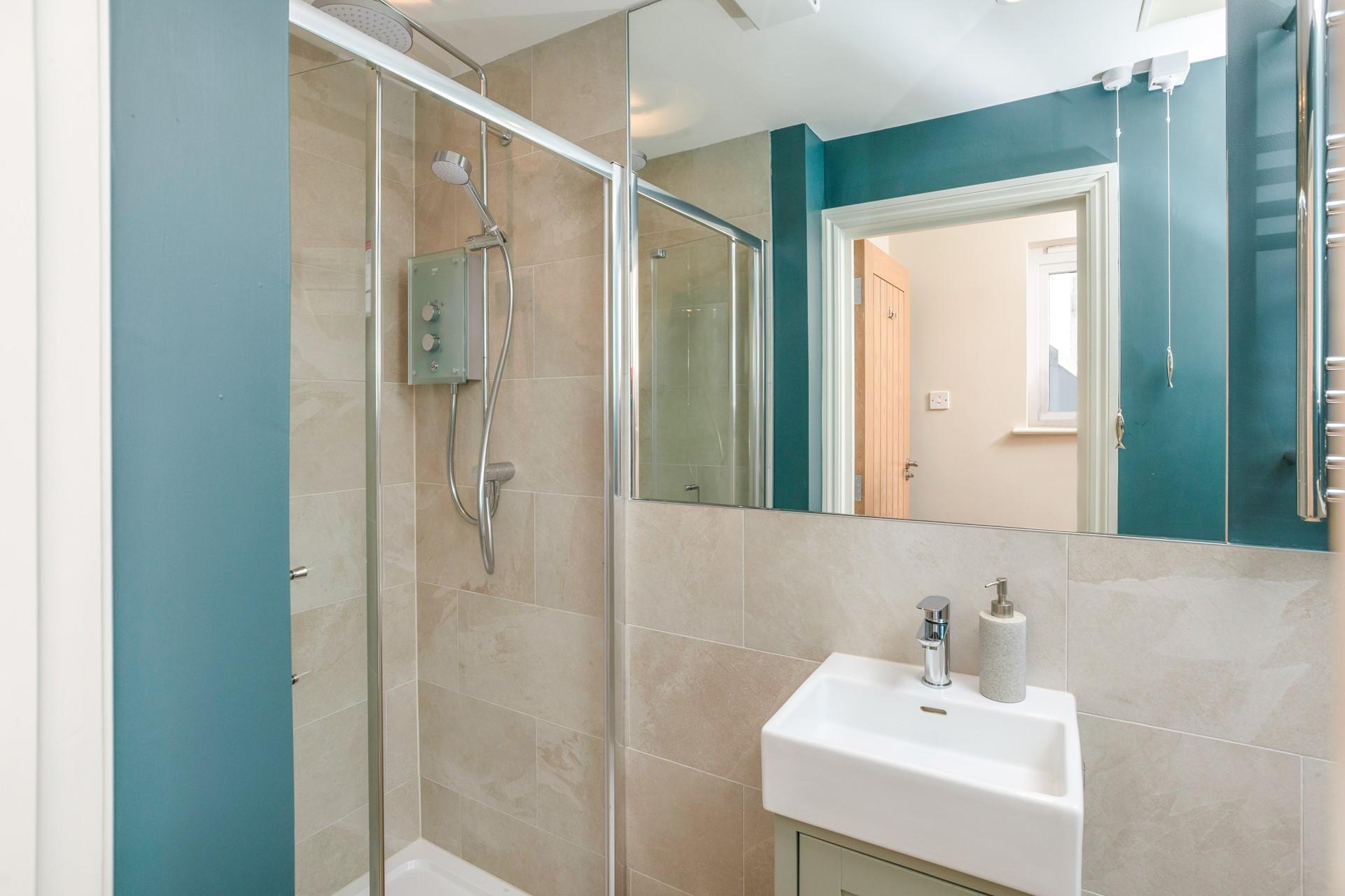 Get ready for the day with an invigorating shower!