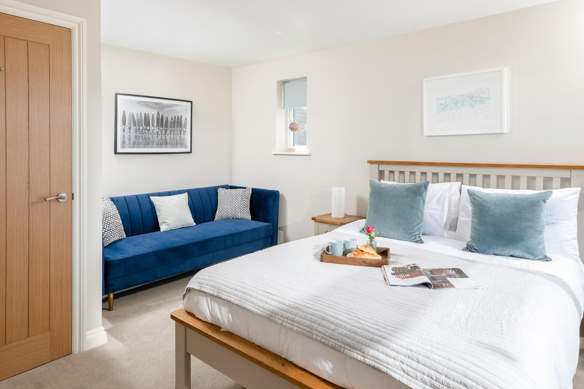 Spend days exploring the coast and sleep soundly in the comfortable bed.