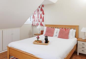 Sleep soundly in the comfortable king size bed.