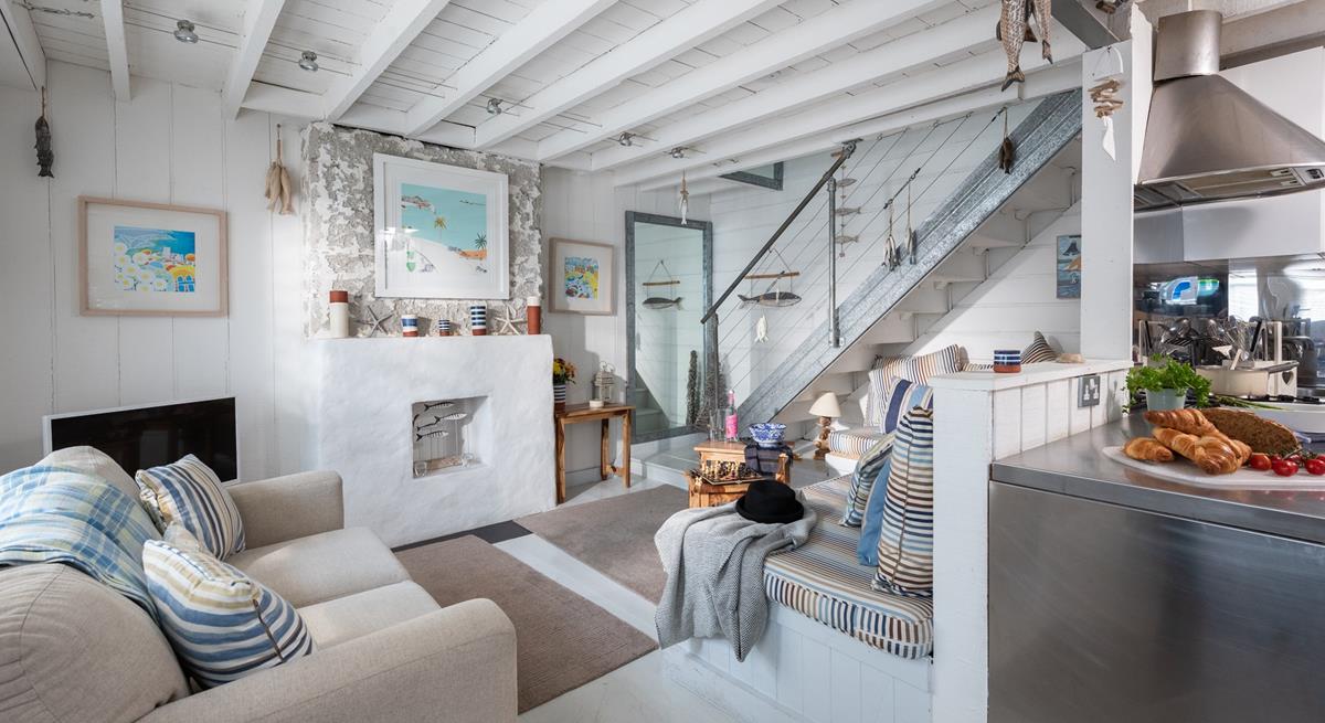 After a day spent sunbathing and dipping in the sea on Porthmeor beach, come back to relax in your cosy living area.