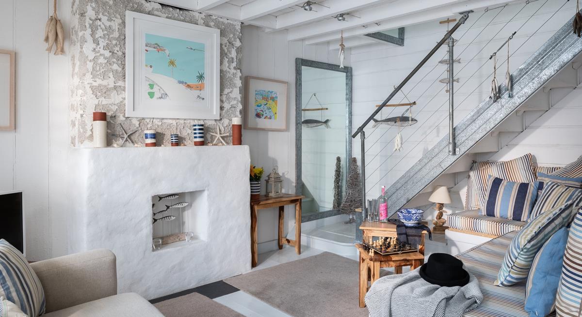 This quirky cottage is located away from the hustle and bustle but still close enough to all the beaches and shops in town.