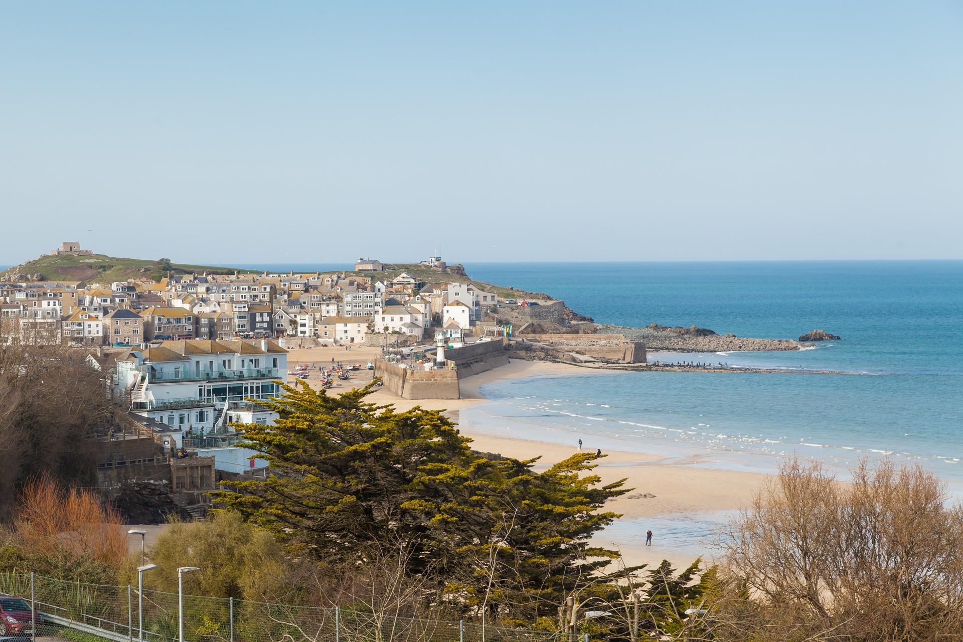 Gaze out at the stunning backdrop over breakfast.