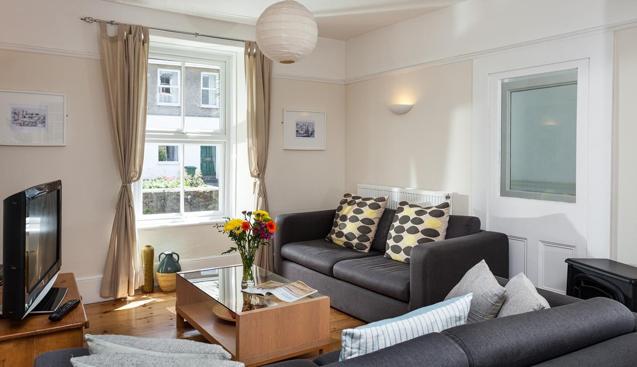 Sit around as a family in the evening and enjoy a movie night.