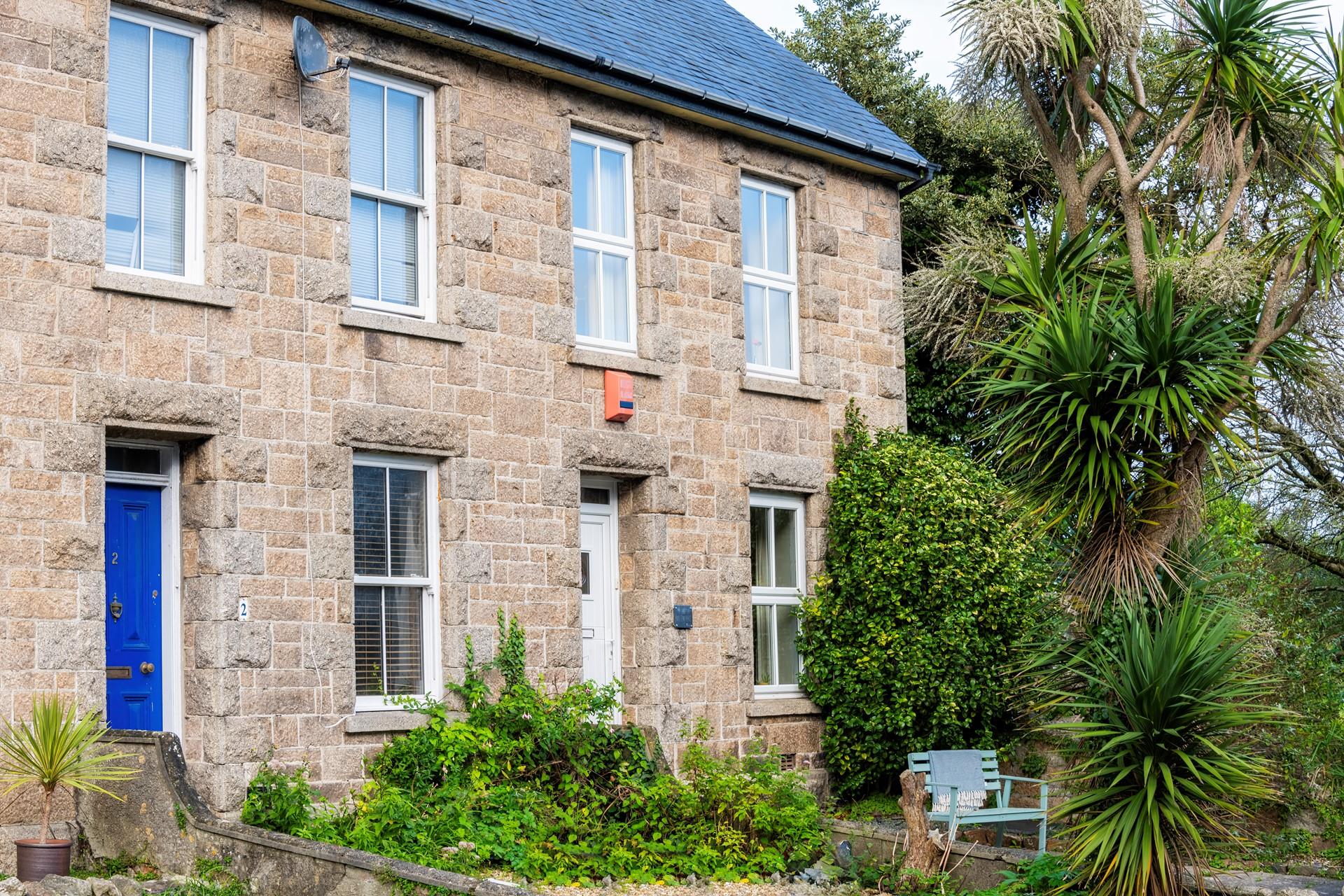 Located just a short walk from all the shops and beaches in the town, this property is the perfect break away from it all.