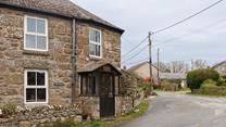 Ideally located for exploring the stunning west Cornwall coast.