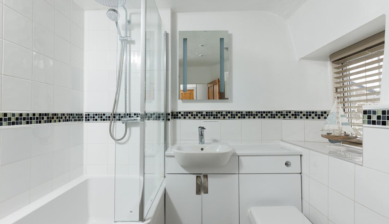After exploring the coast path, unwind in a hot bath and relax.