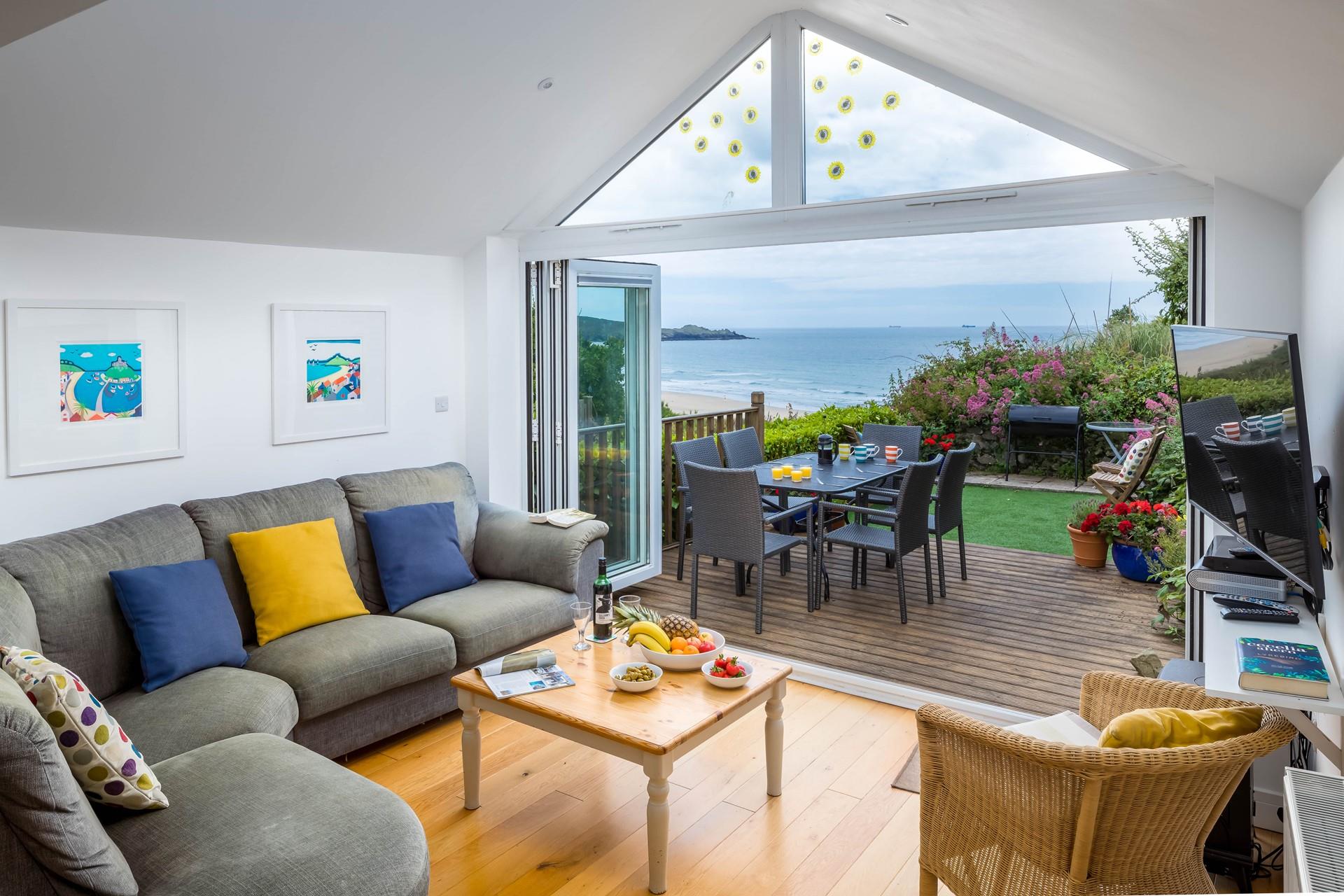 Cook up a delicious breakfast to enjoy overlooking Perranuthnoe beach before heading down there for a day of bodyboarding.