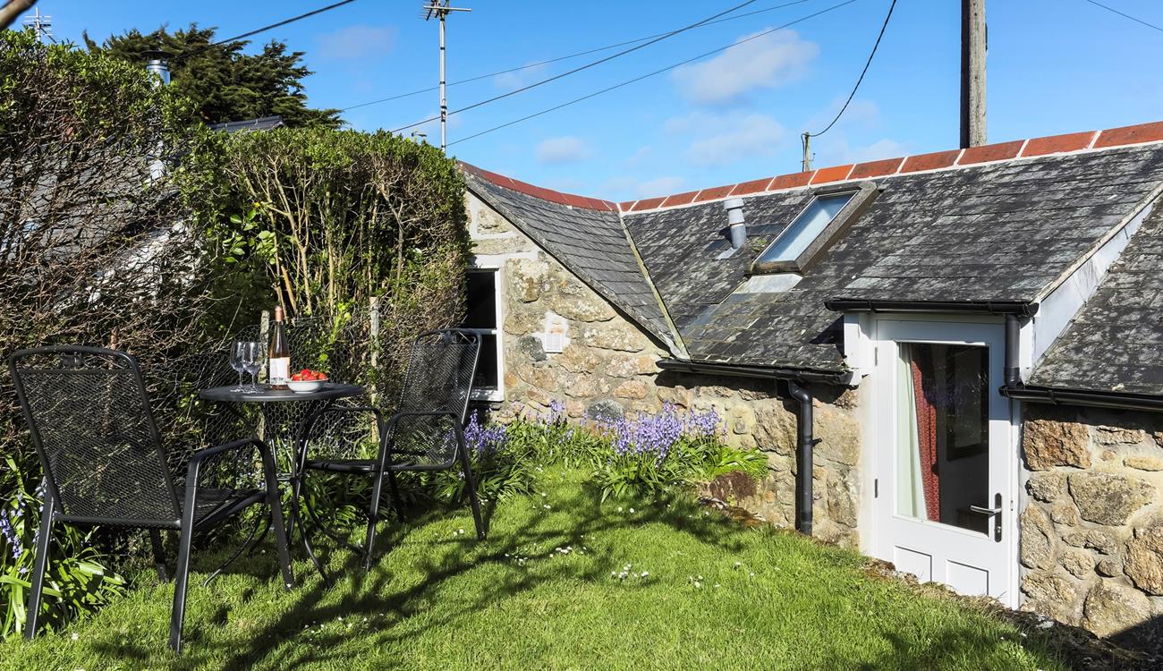 Escape to the countryside at the Little Cottage.