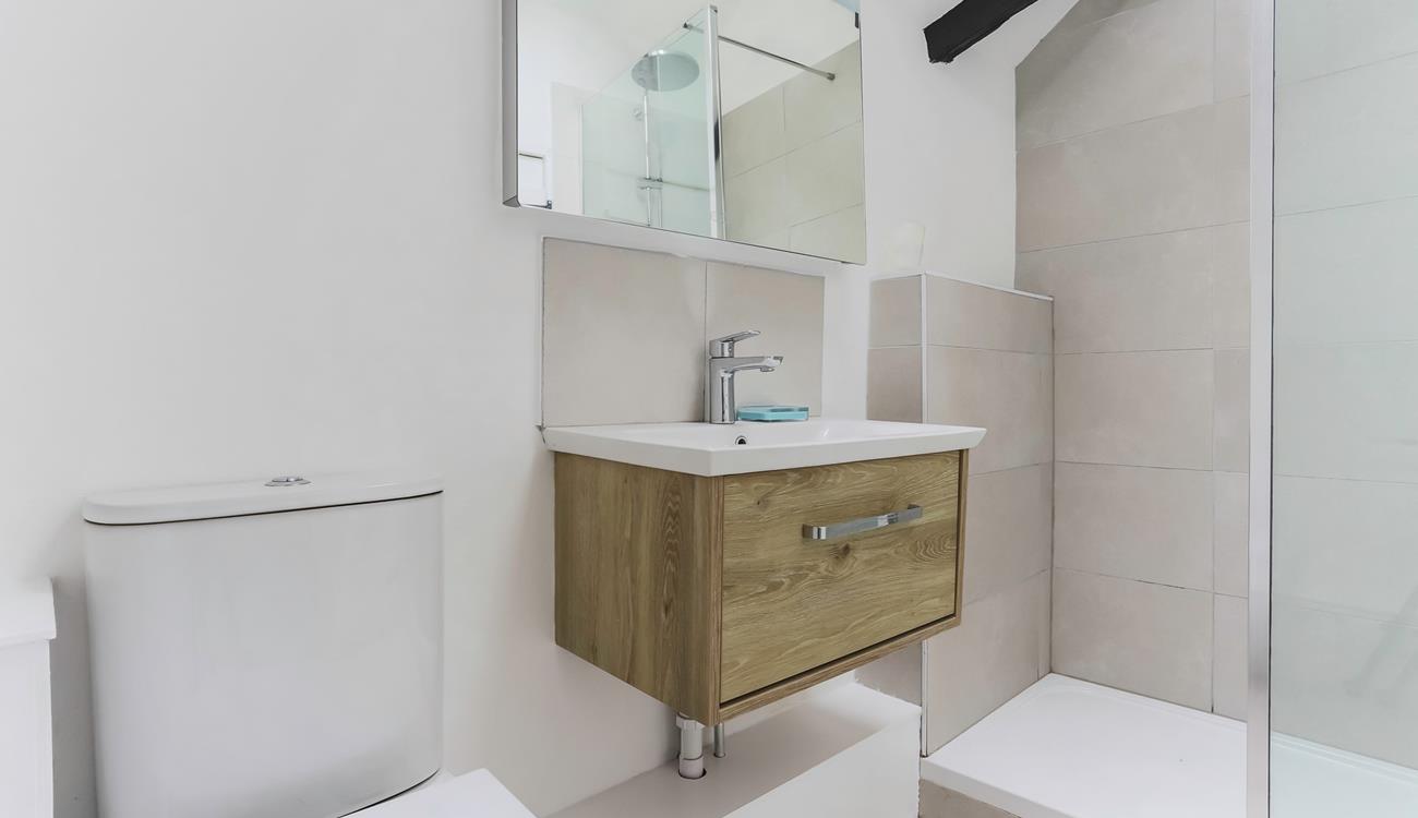 Head to the local pub for a few drinks.