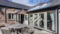 Cook up a full English breakfast and enjoy it out on the patio.