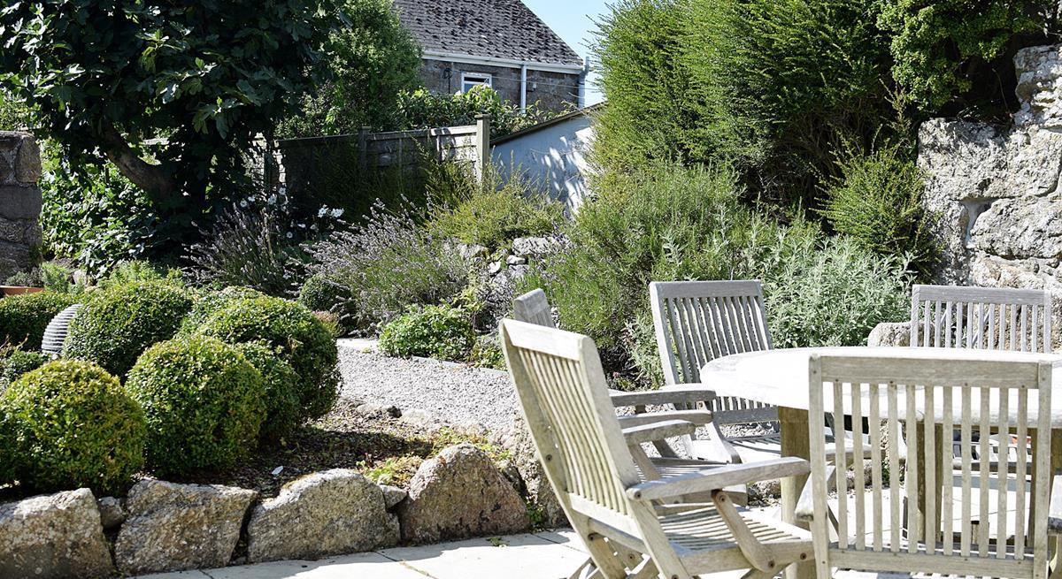 The garden is fully enclosed so children and furry friends can play safely.