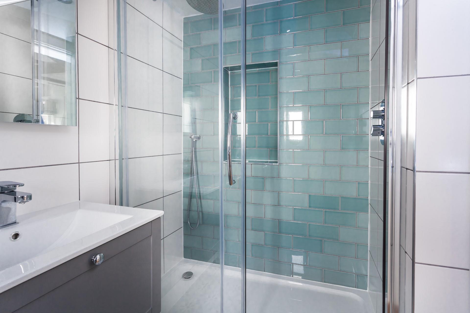 Set yourself up for the day with a hot shower before heading out to the nearby white sandy beach of Porthcurno.